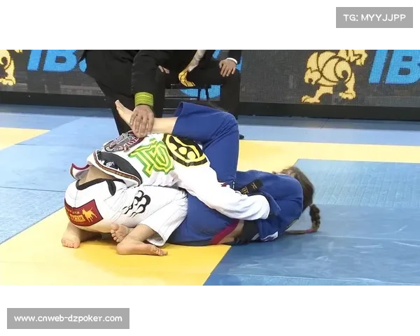 麦肯齐邓恩童年训练画面公开 父亲亲授柔术奠定冠军基础